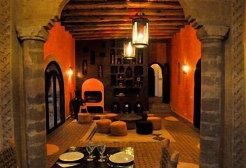 리아드 Villa Gonatouki