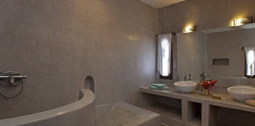 리아드 Villa Gonatouki