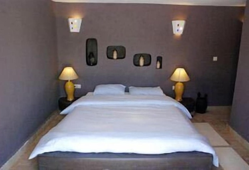 리아드 Villa Gonatouki