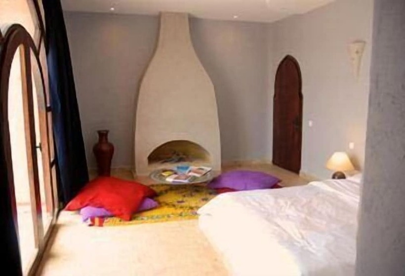 리아드 Villa Gonatouki