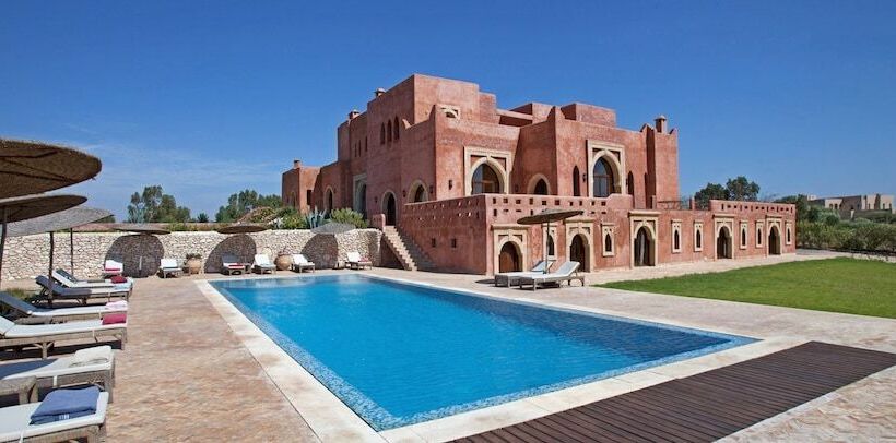 리아드 Villa Gonatouki