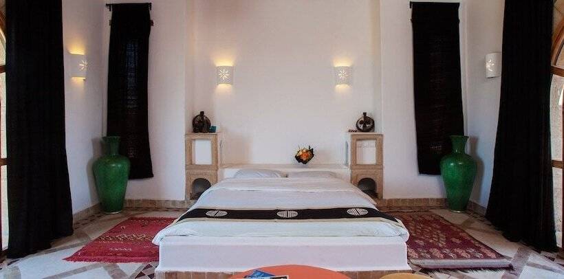 리아드 Villa Gonatouki