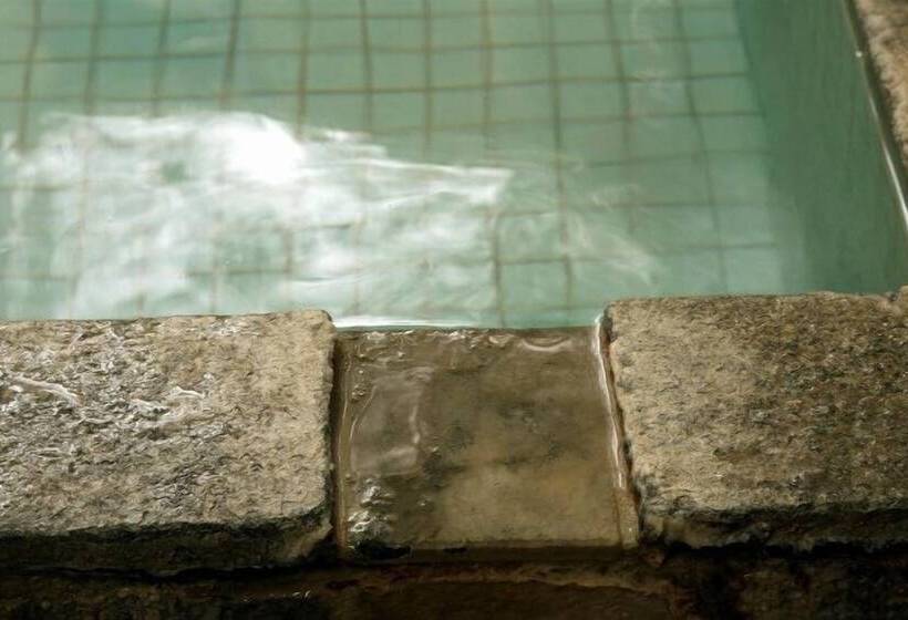 ריוקאן Kusatsuonsen Pension Mitomo