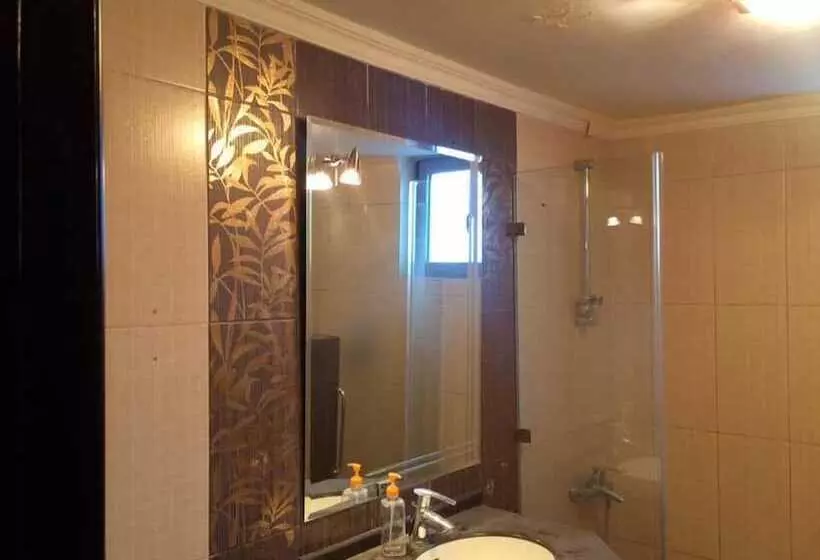 Al Farouq Hotel Apartments