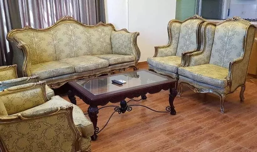 Al Farouq Hotel Apartments