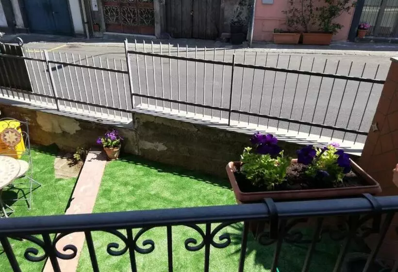 B & B Amici Dell Etna