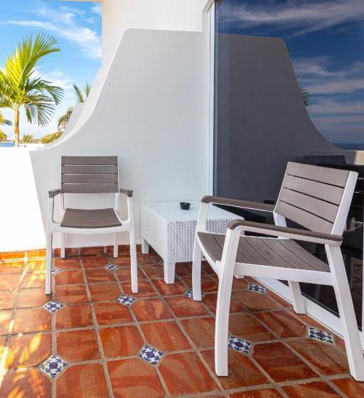 The Paramar Beachfront Boutique Hotel With Breakfast Included   Downtown Malecon