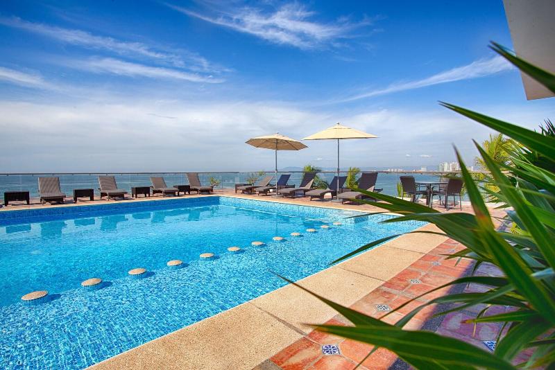 The Paramar Beachfront Boutique Hotel With Breakfast Included   Downtown Malecon