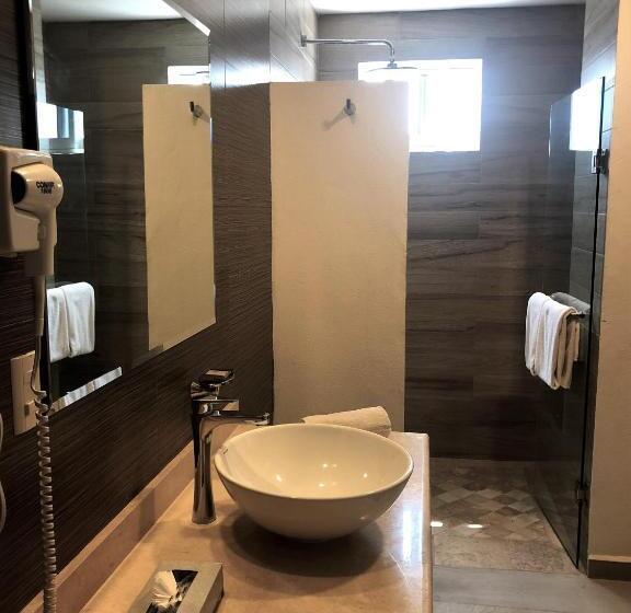 The Paramar Beachfront Boutique Hotel With Breakfast Included   Downtown Malecon