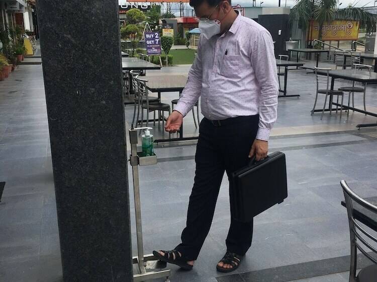 בית מלון כפרי Highway Prince