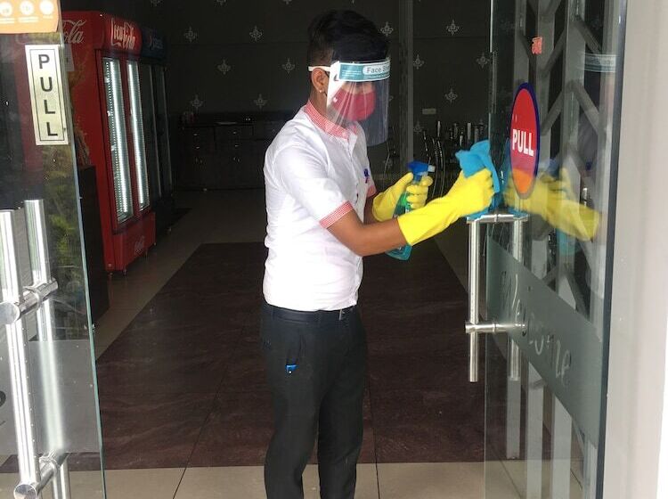 בית מלון כפרי Highway Prince