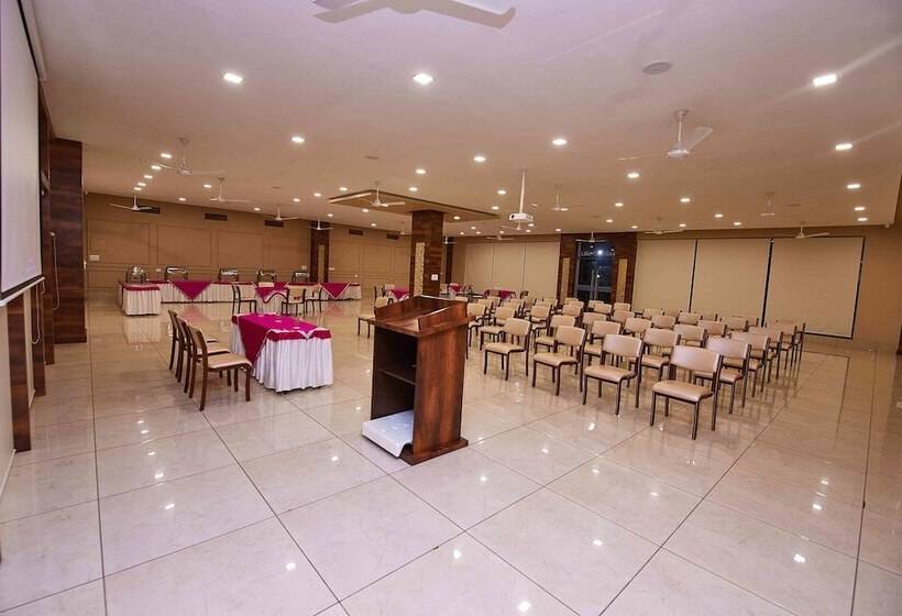 בית מלון כפרי Highway Prince