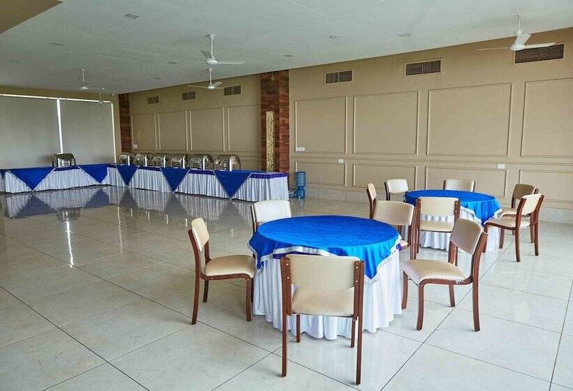 בית מלון כפרי Highway Prince