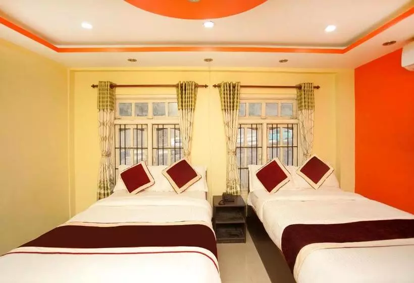 هتل Kailash By Oyo Rooms