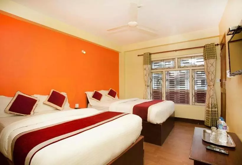 هتل Kailash By Oyo Rooms