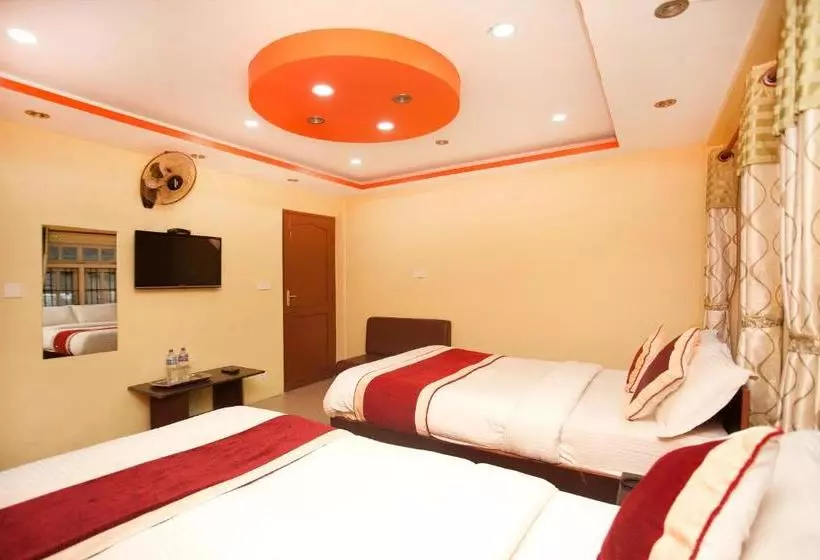 هتل Kailash By Oyo Rooms