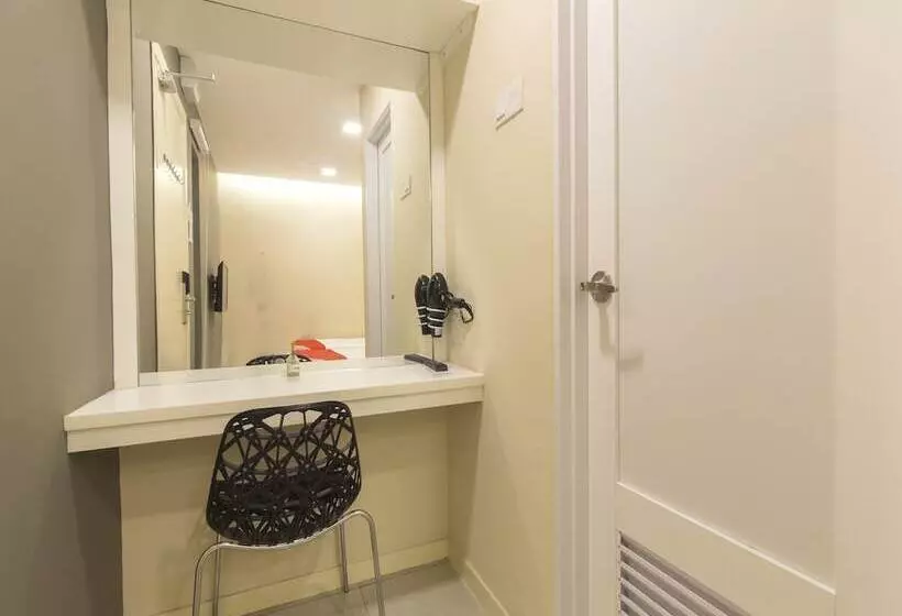 Hotelli Lea Guest House & Cafe Lukut