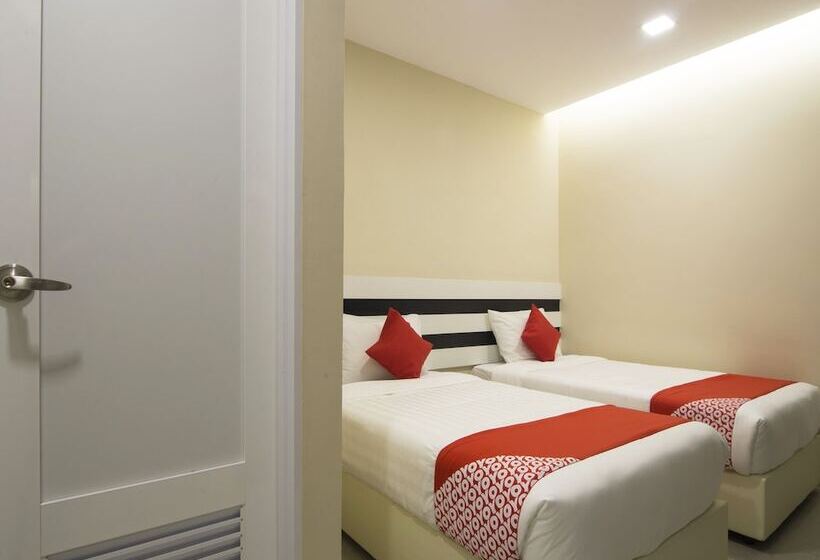 Hotelli Lea Guest House & Cafe Lukut