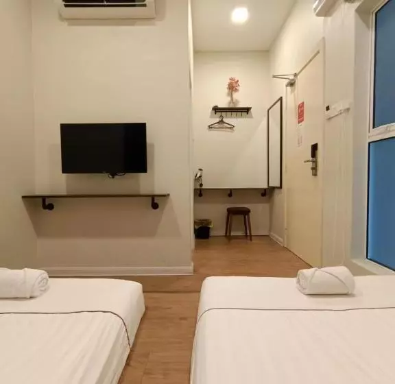 Hotelli Lea Guest House & Cafe Lukut