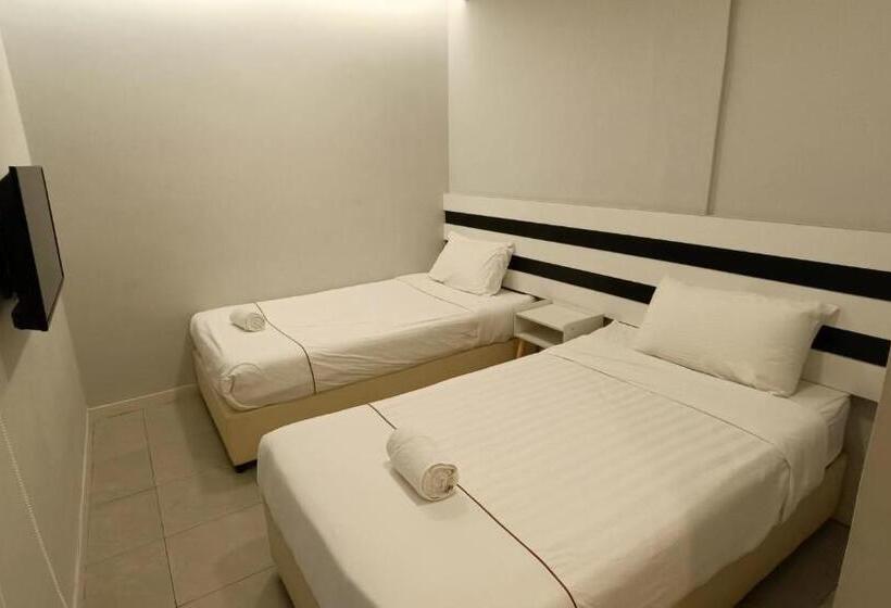 Hotelli Lea Guest House & Cafe Lukut