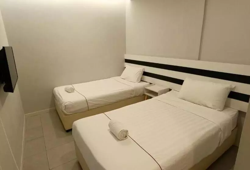 Hotelli Lea Guest House & Cafe Lukut