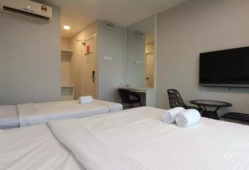 Hotelli Lea Guest House & Cafe Lukut