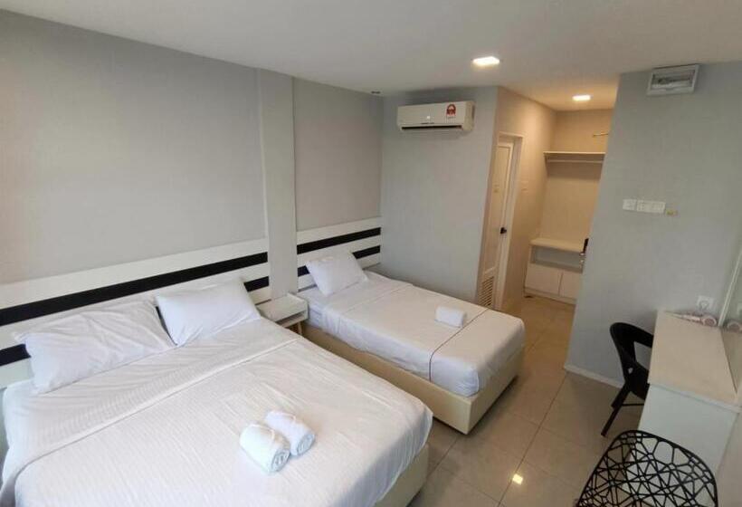 Hotelli Lea Guest House & Cafe Lukut