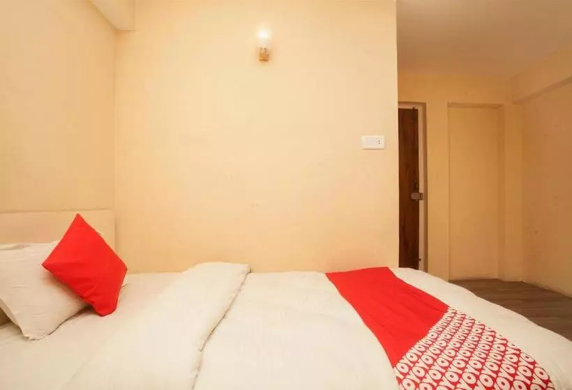 هتل Spot On 454 Surya Moon Inn