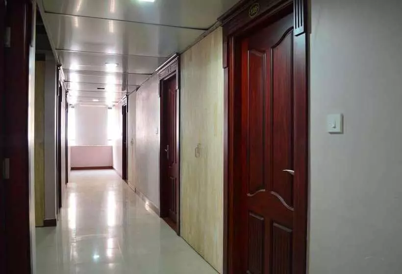 هتل The Mount Regency