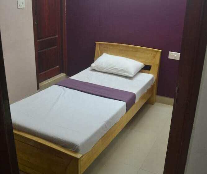 Отель The Mount Regency