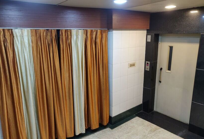 Отель The Mount Regency