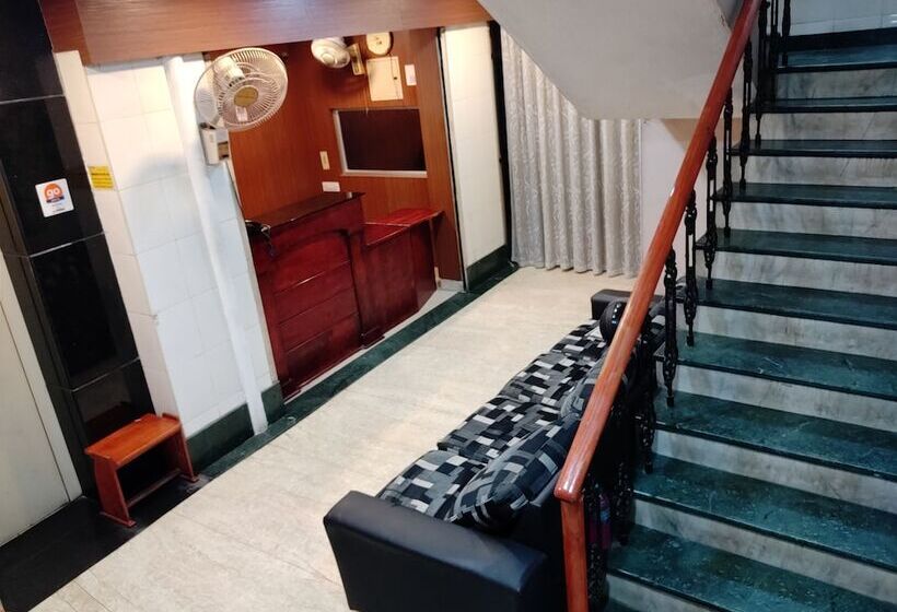 Отель The Mount Regency