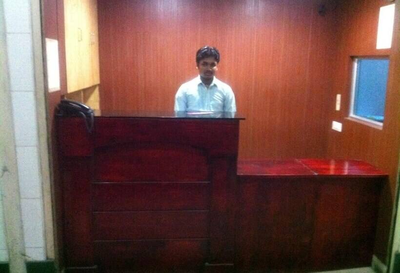 Отель The Mount Regency