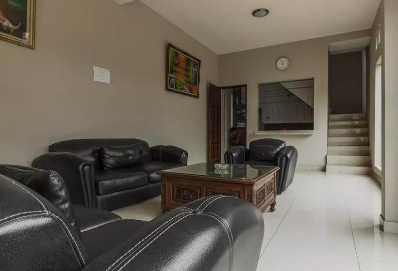 ペンション Reddoorz Syariah Near Taman Air Mancur Bogor