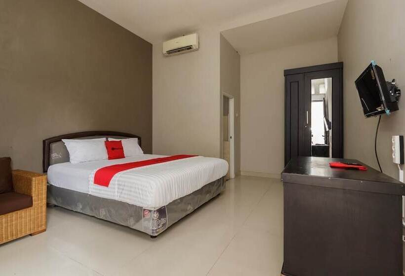 بنسيون Reddoorz Syariah Near Taman Air Mancur Bogor