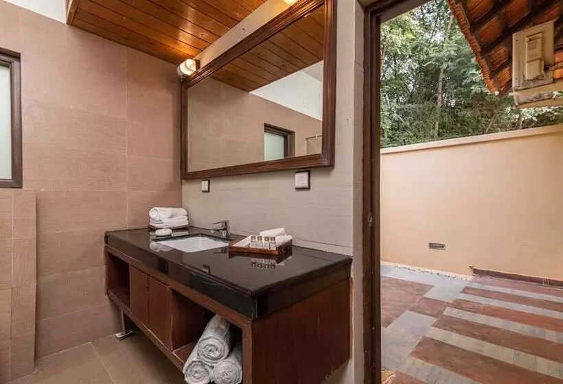 Soulacia Hotel And Resort