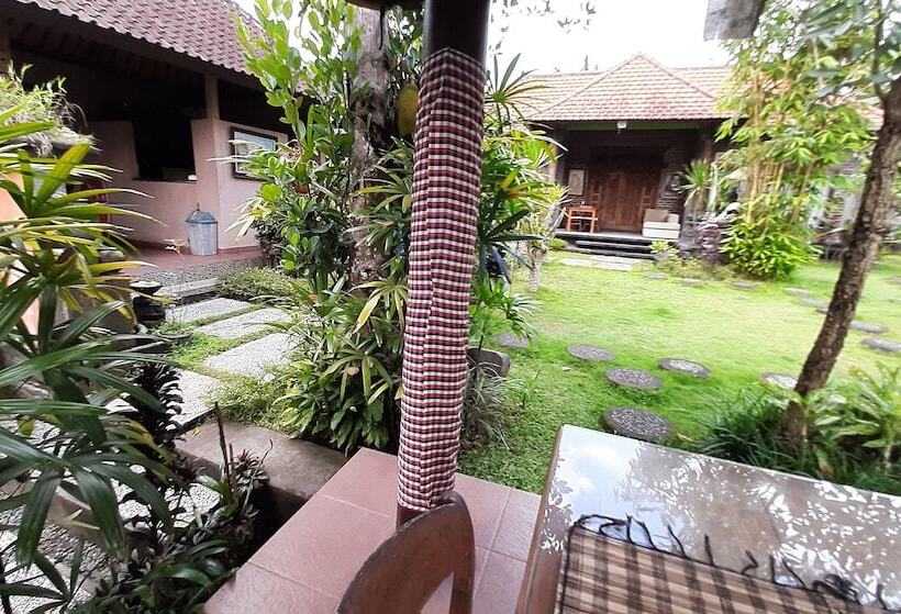 住宿加早餐 Astana Swaha Villa