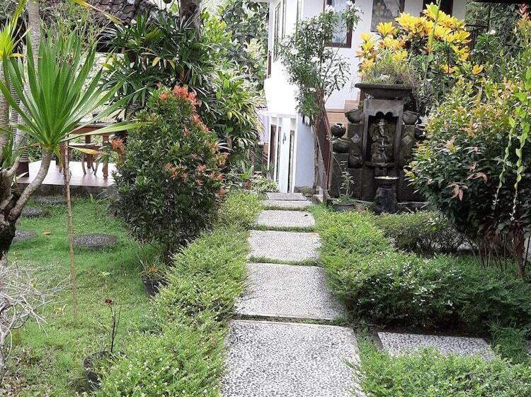 住宿加早餐 Astana Swaha Villa