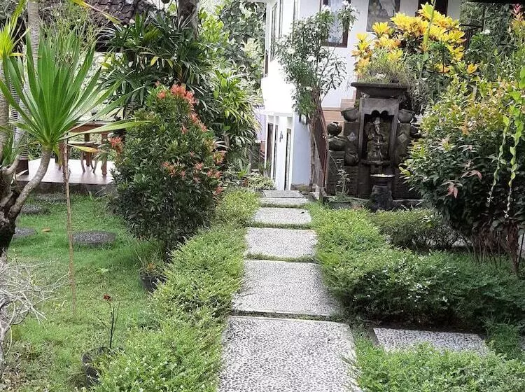 ベッドアンドブレックファースト Astana Swaha Villa