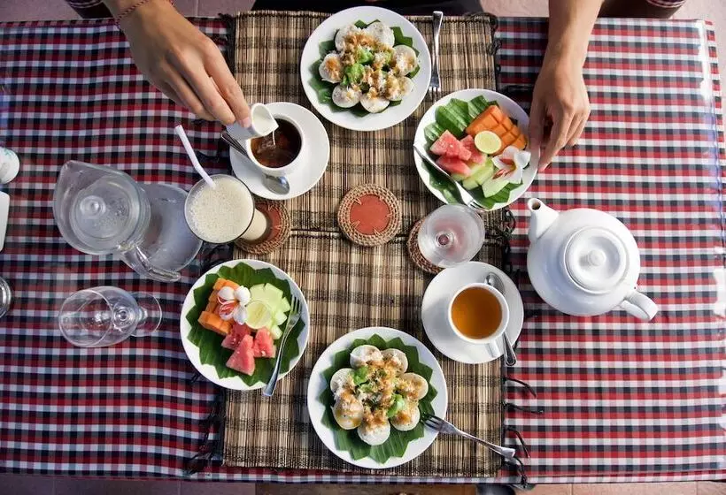 ベッドアンドブレックファースト Astana Swaha Villa