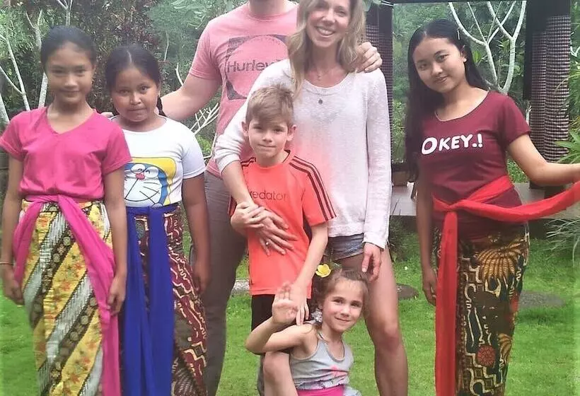 ベッドアンドブレックファースト Astana Swaha Villa