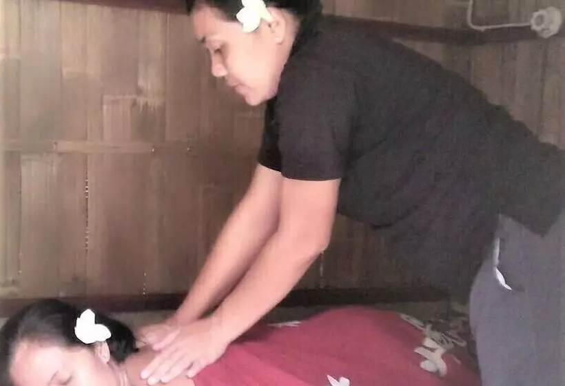 ベッドアンドブレックファースト Astana Swaha Villa