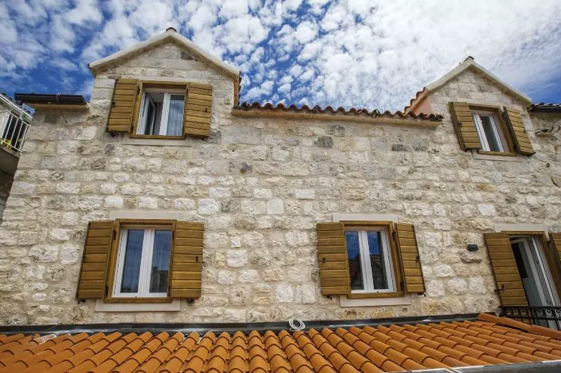 تختخواب و صبحانه Heritage Hotel Dea Hvar