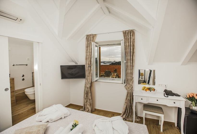 مبيت وإفطار Heritage Hotel Dea Hvar