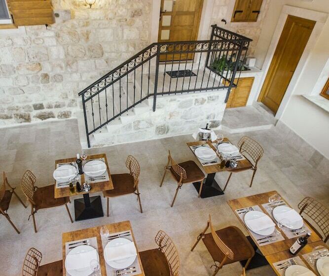 مبيت وإفطار Heritage Hotel Dea Hvar
