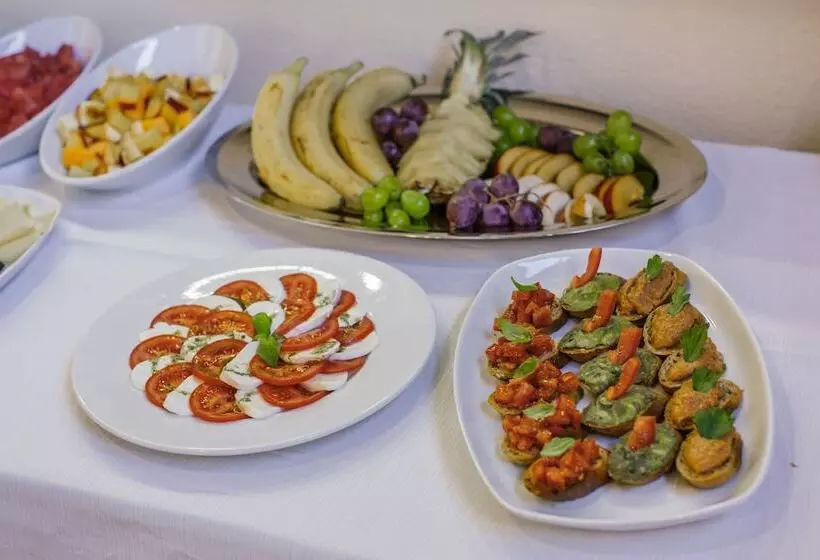 تختخواب و صبحانه Heritage Hotel Dea Hvar