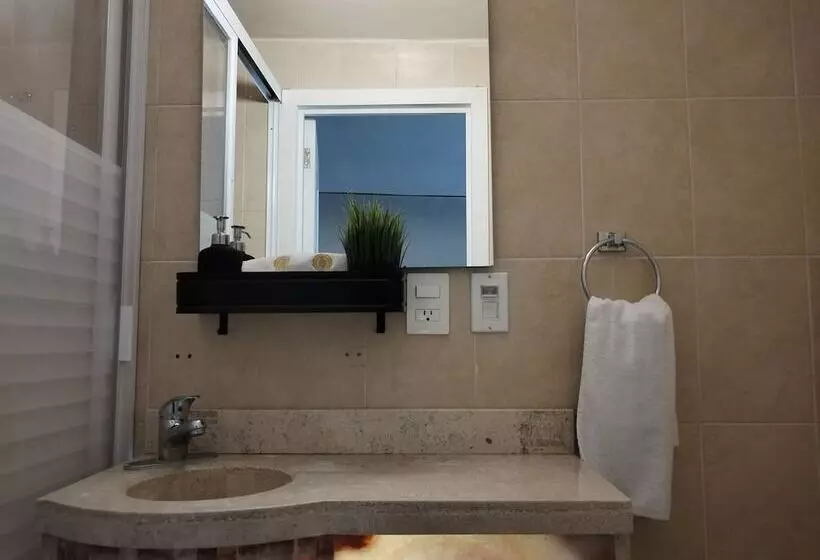 هتل Aroma 406