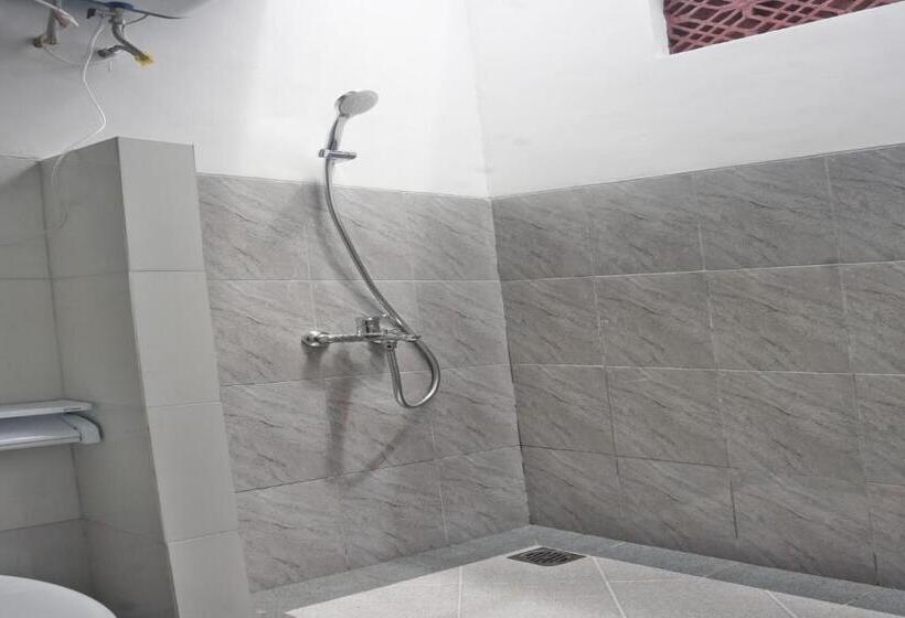 Otel Collection O 9 Villa Ubud Anyer