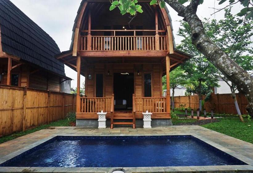 Otel Collection O 9 Villa Ubud Anyer