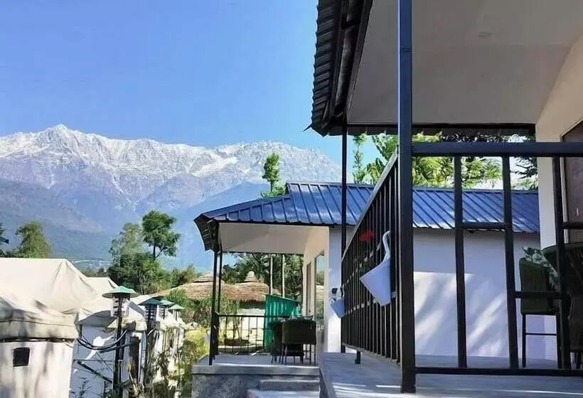 هتل Dev Bhoomi Farms & Cottages